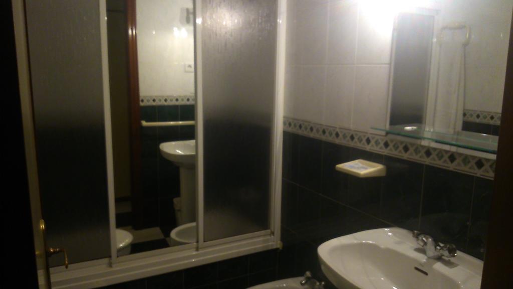 Hostal El Camionero Burguillos Del Cerro Phòng bức ảnh
