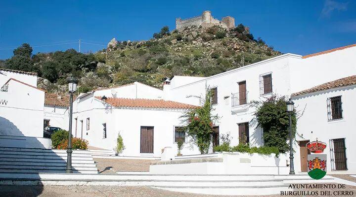 Hostal El Camionero Burguillos Del Cerro Ngoại thất bức ảnh